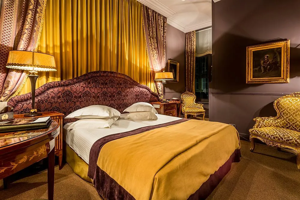 Boutique Hotel Die Swaene Brugge 4*,  Belçika
