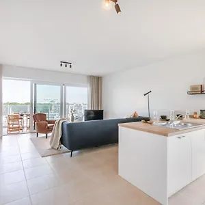 Huswell - Lovely New At The Harbor + Parking Apartment